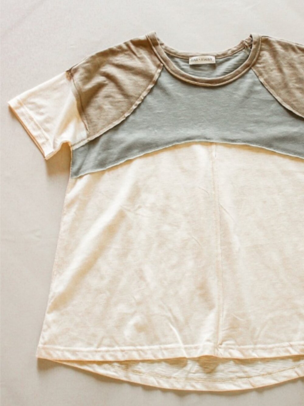 Color Block Tee - Picture 4 of 4